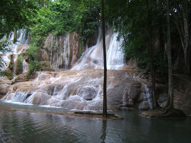 Sai Yok Noi Waterfall